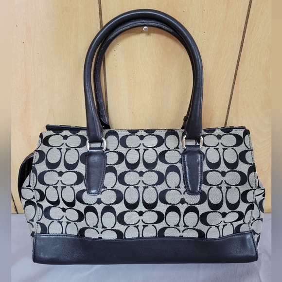 Coach Legacy Signature Chelsea with Hobo International Wristlet/Wallet Damaged - Picture 2 of 16